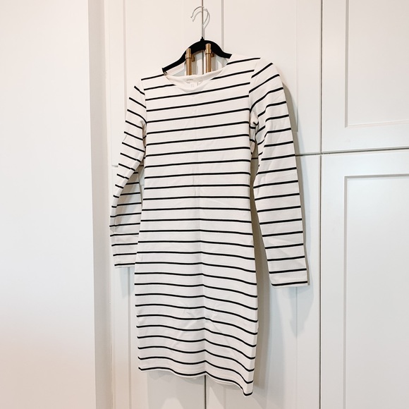 H&M Basics: Striped Long-sleeve Jersey Dress - Picture 2 of 8